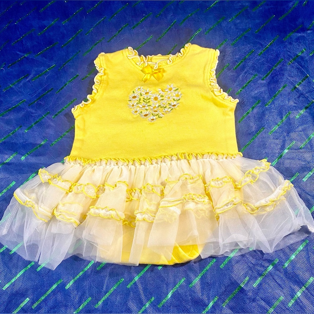 Baby works Yellow and White Kids Dress with Heart Design size-12M